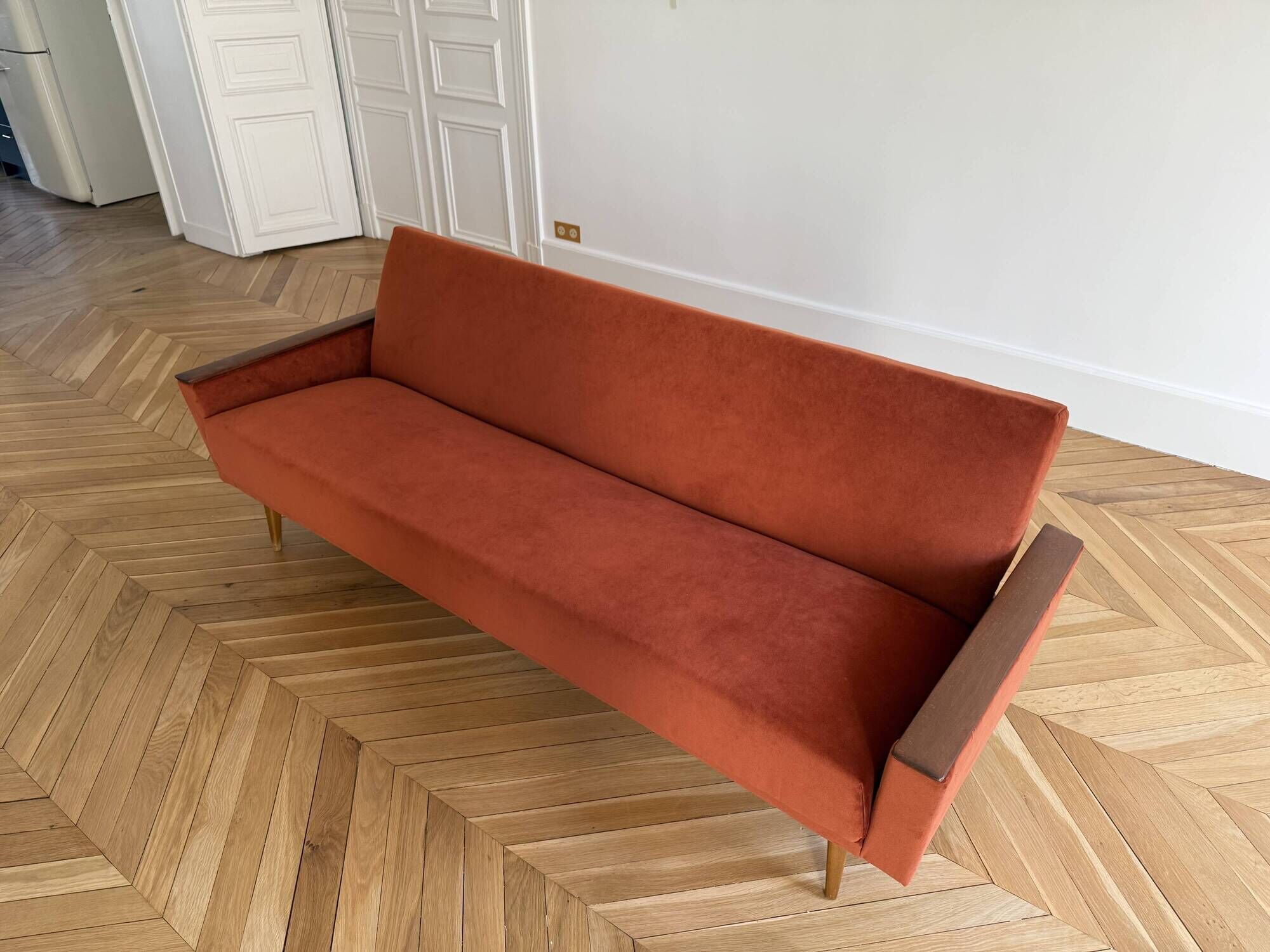 1960s three-seater daybed canapé
