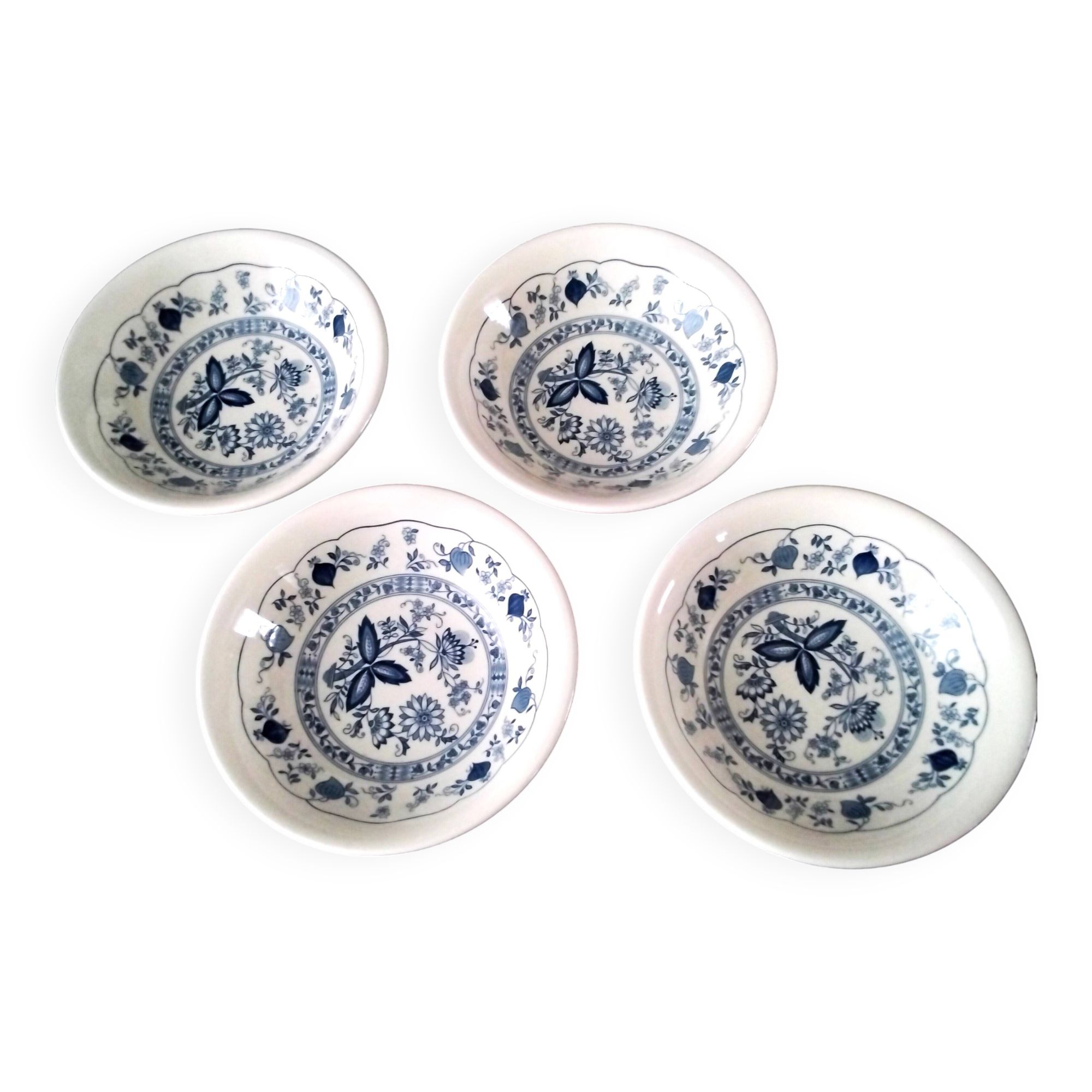 4 Biltons porridge or cereal bowls with blue onion decoration