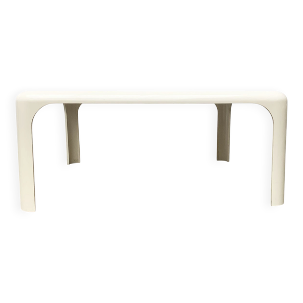 Table basse lounge Demetrio de l'ère spatiale italienne du milieu du siècle par Vico Magistretti pour Artemide