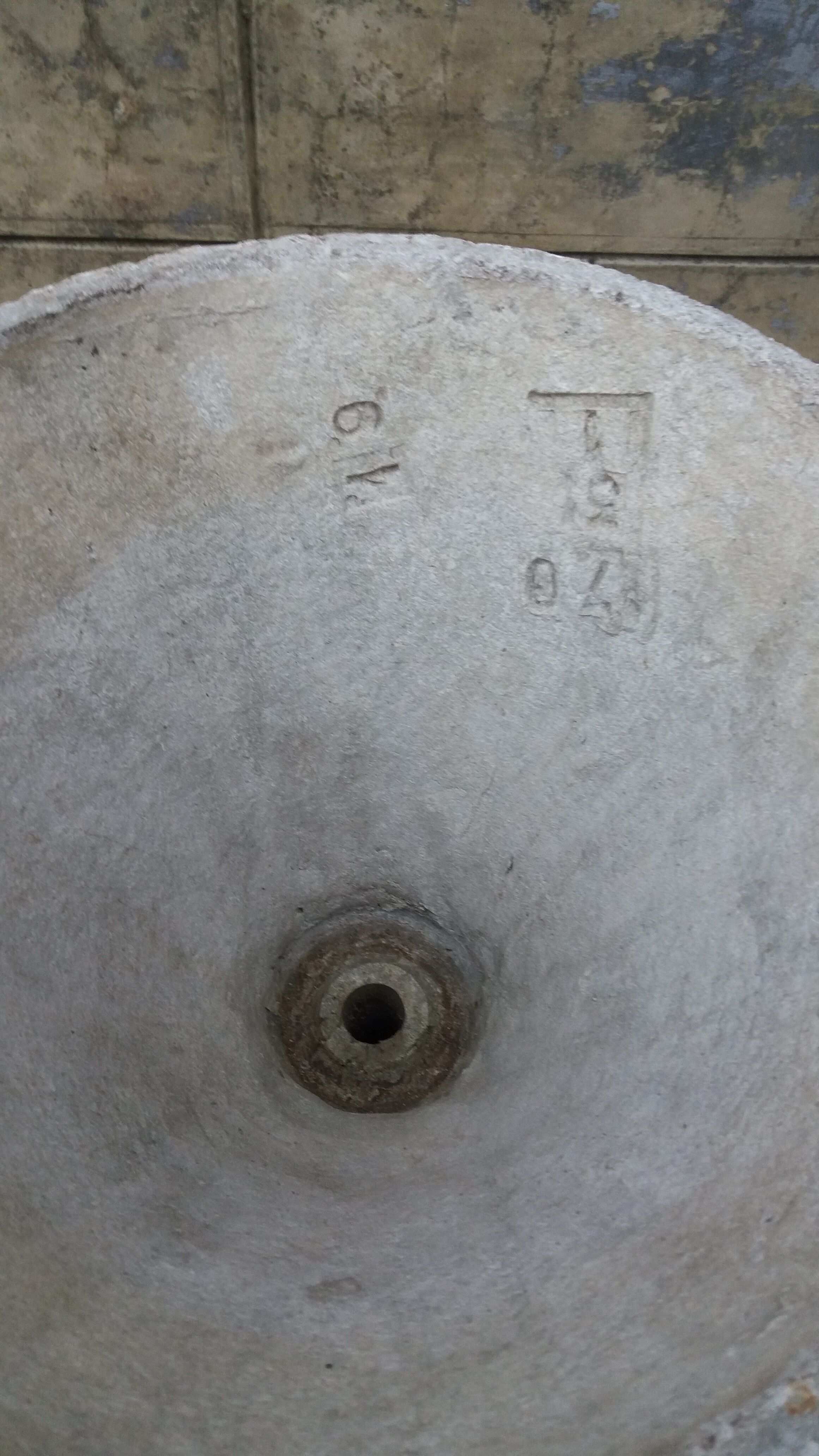 Pair of Anton Bee design diabolo planters, assisted by Guhl Willy