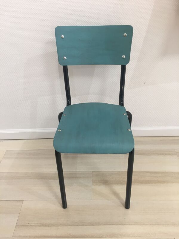 Bureau enfant et sa chaise d'écolier