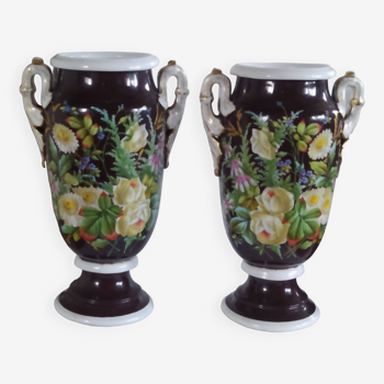 Paire de vases en porcelaine XIXème