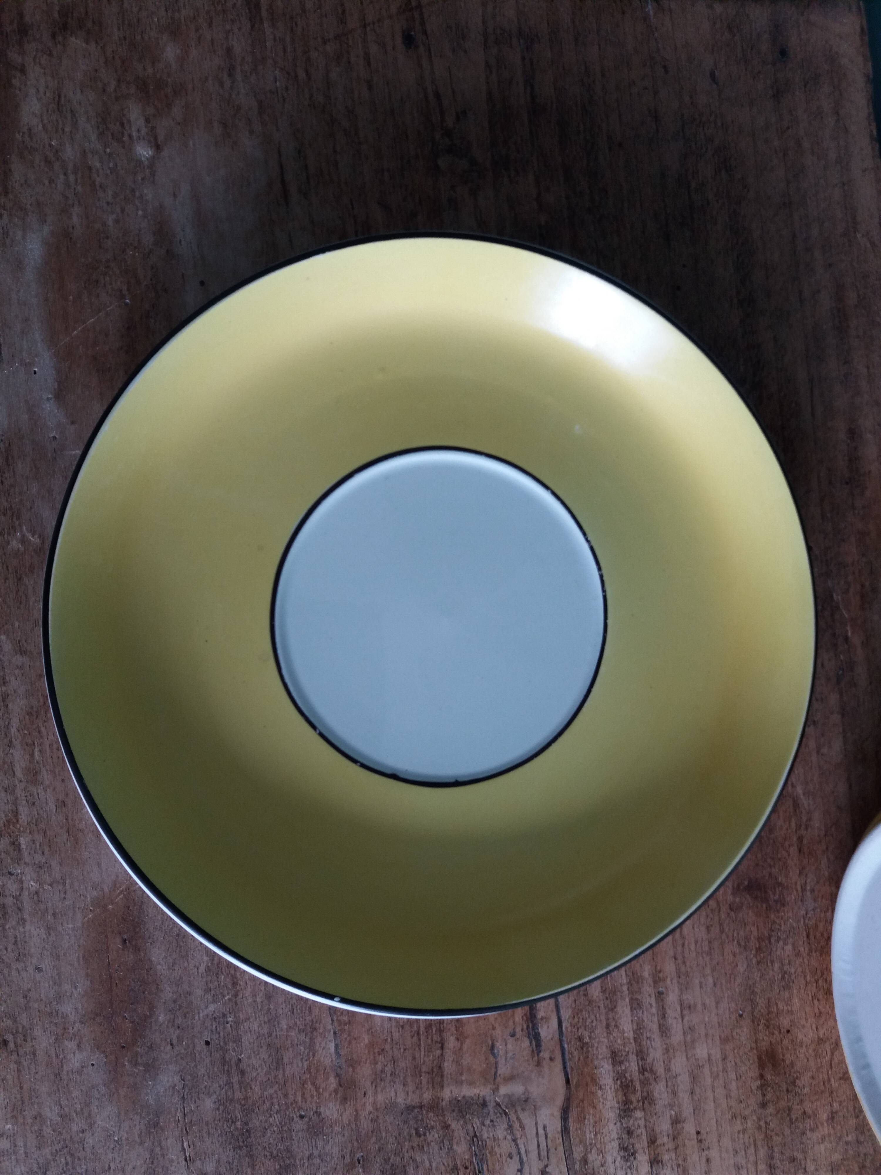 Tasses et soucoupe Saint Amand céramique jaune