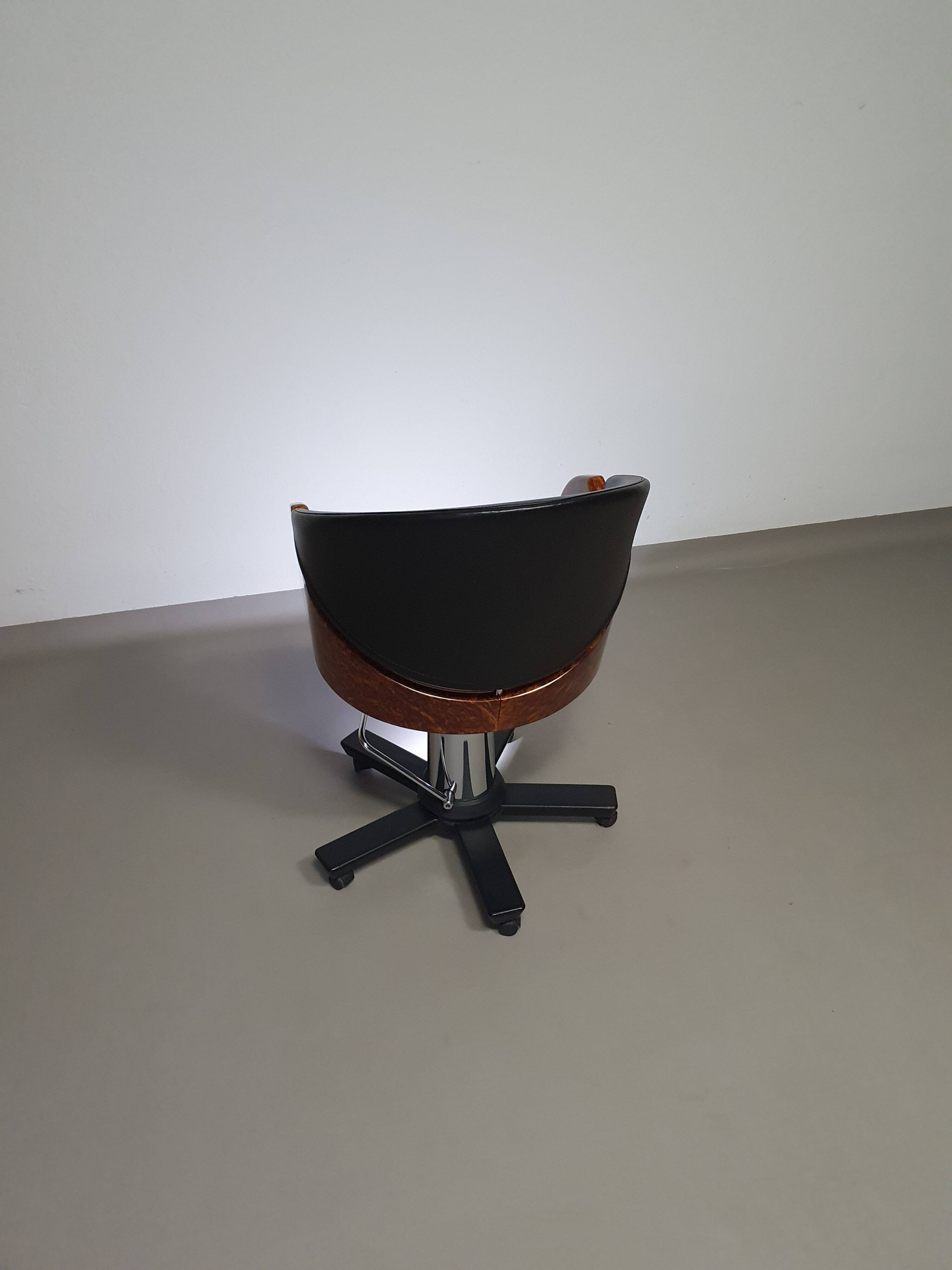 4 x '80s Italian barber chair, height adjustable