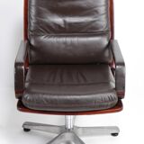 Pair of leather visitor armchairs by Eugen Schmidt