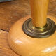 Lampe en bois et laiton, dans le style  Mazda