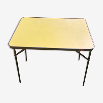 Folding formica table