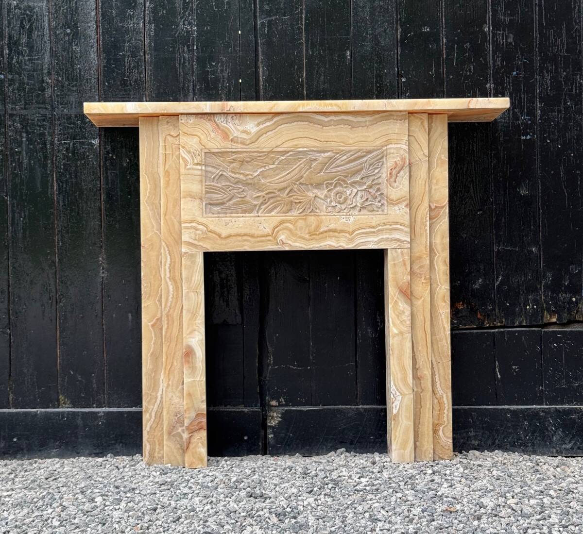 Cheminee Artdeco en onyx beige vers 1920