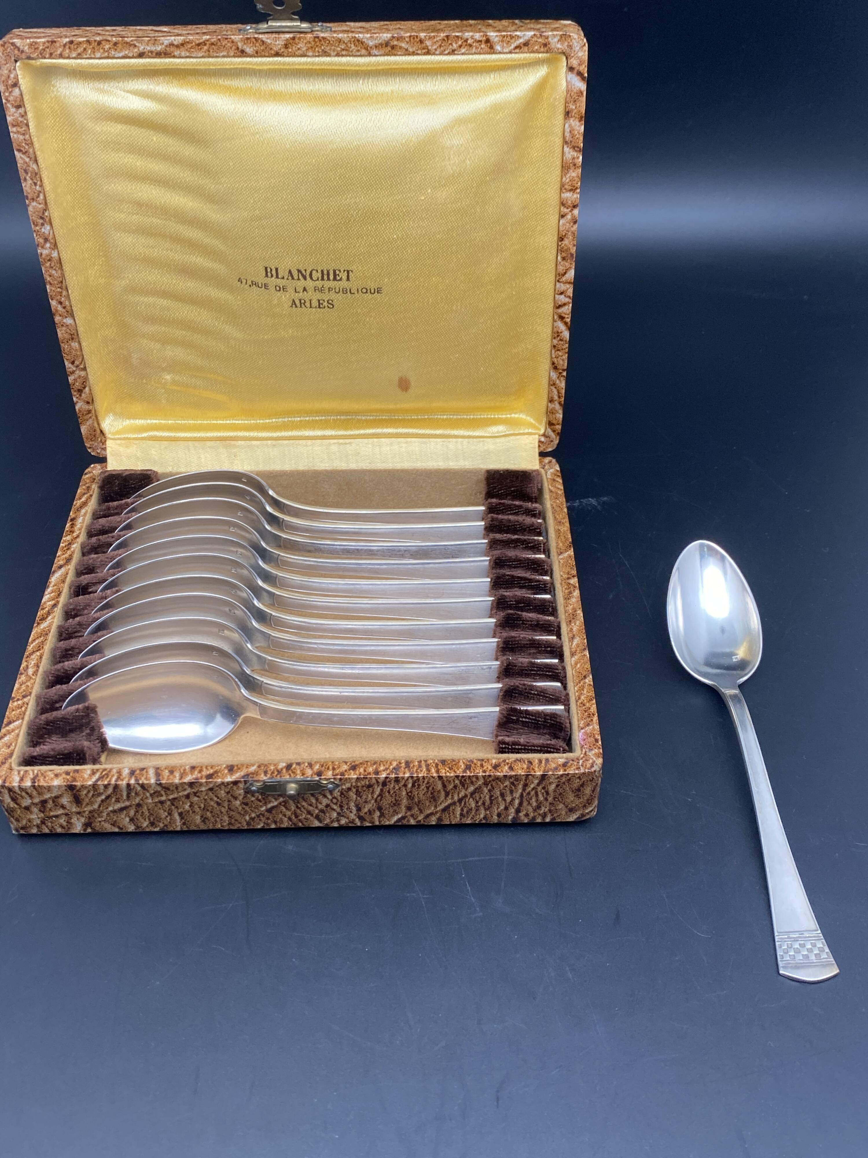 Dessert spoon set