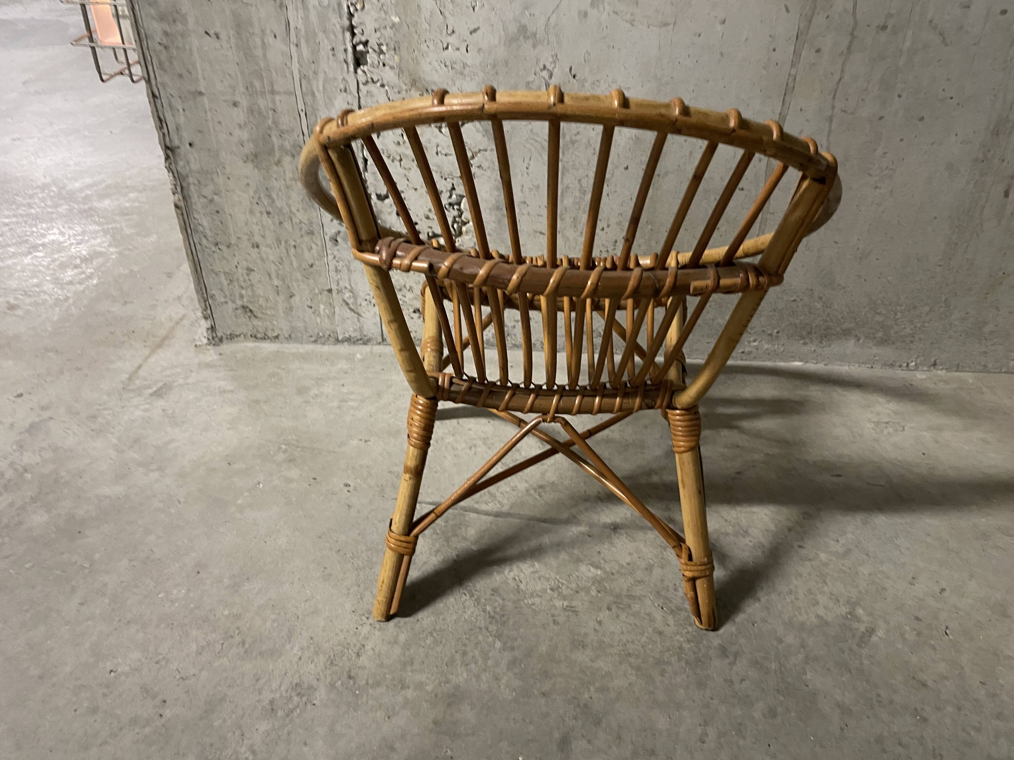 Fauteuil corbeille enfant en rotin