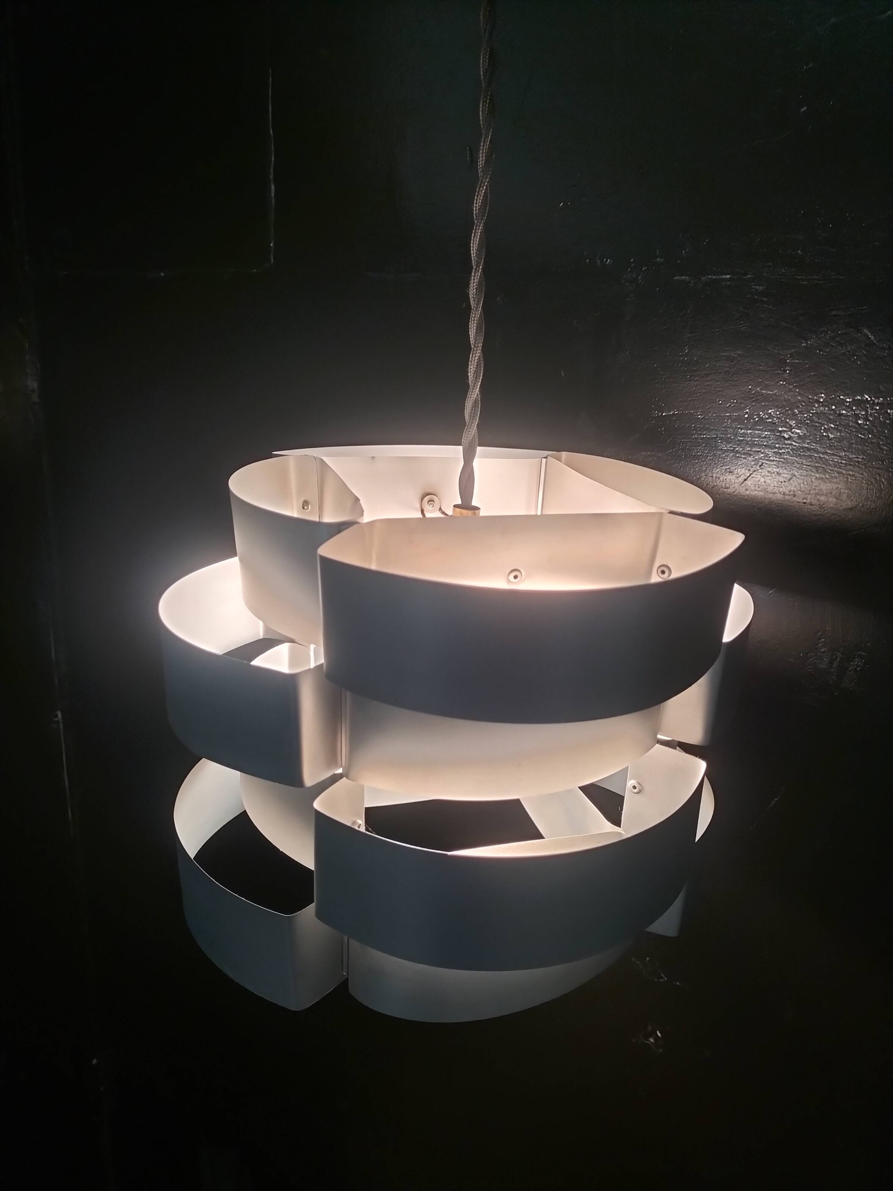 Max sauze pendant light