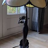 Tiffany style table lamp