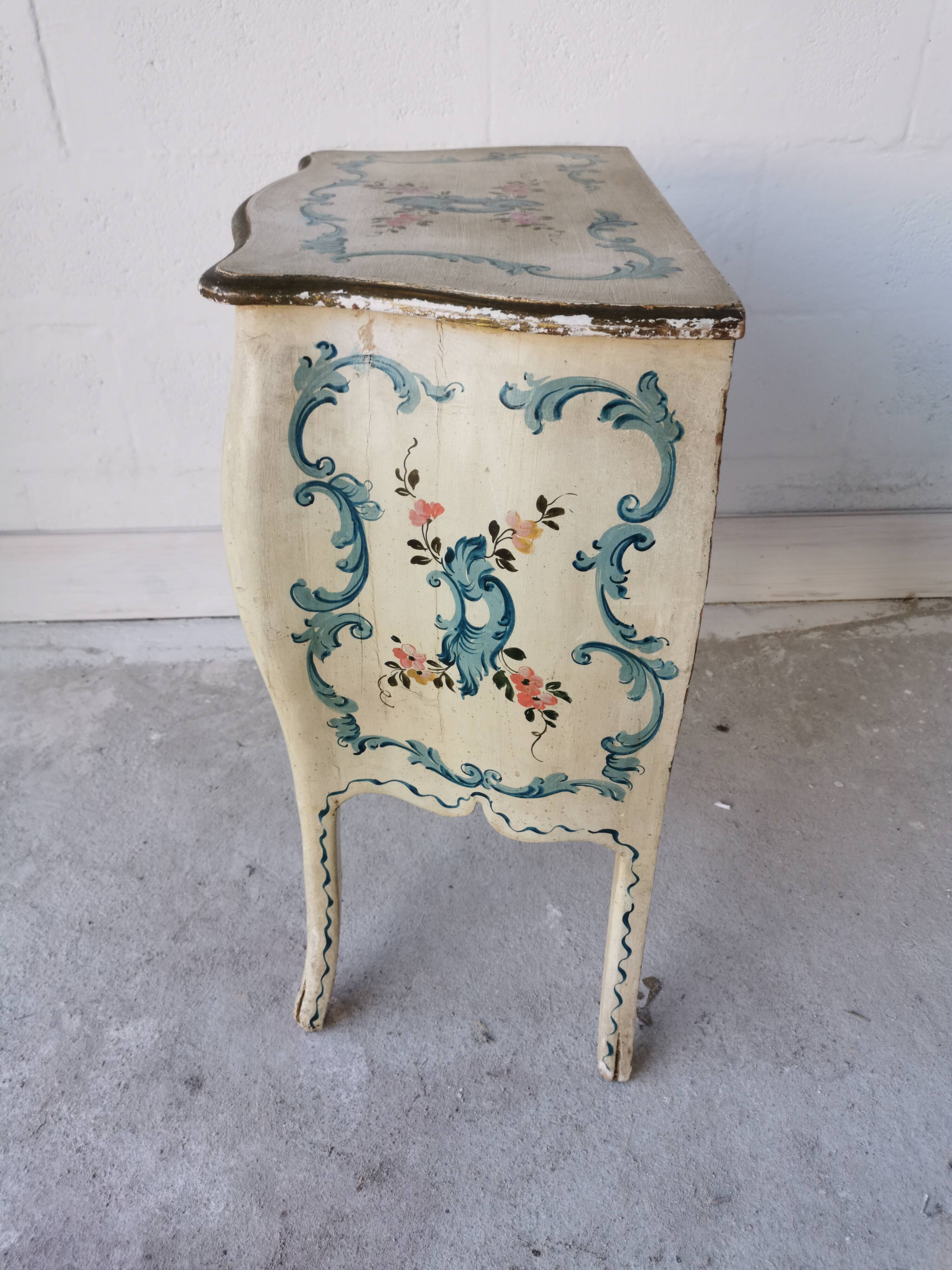 Chevet commode de style vénitien