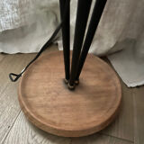 Tripod floor lamp