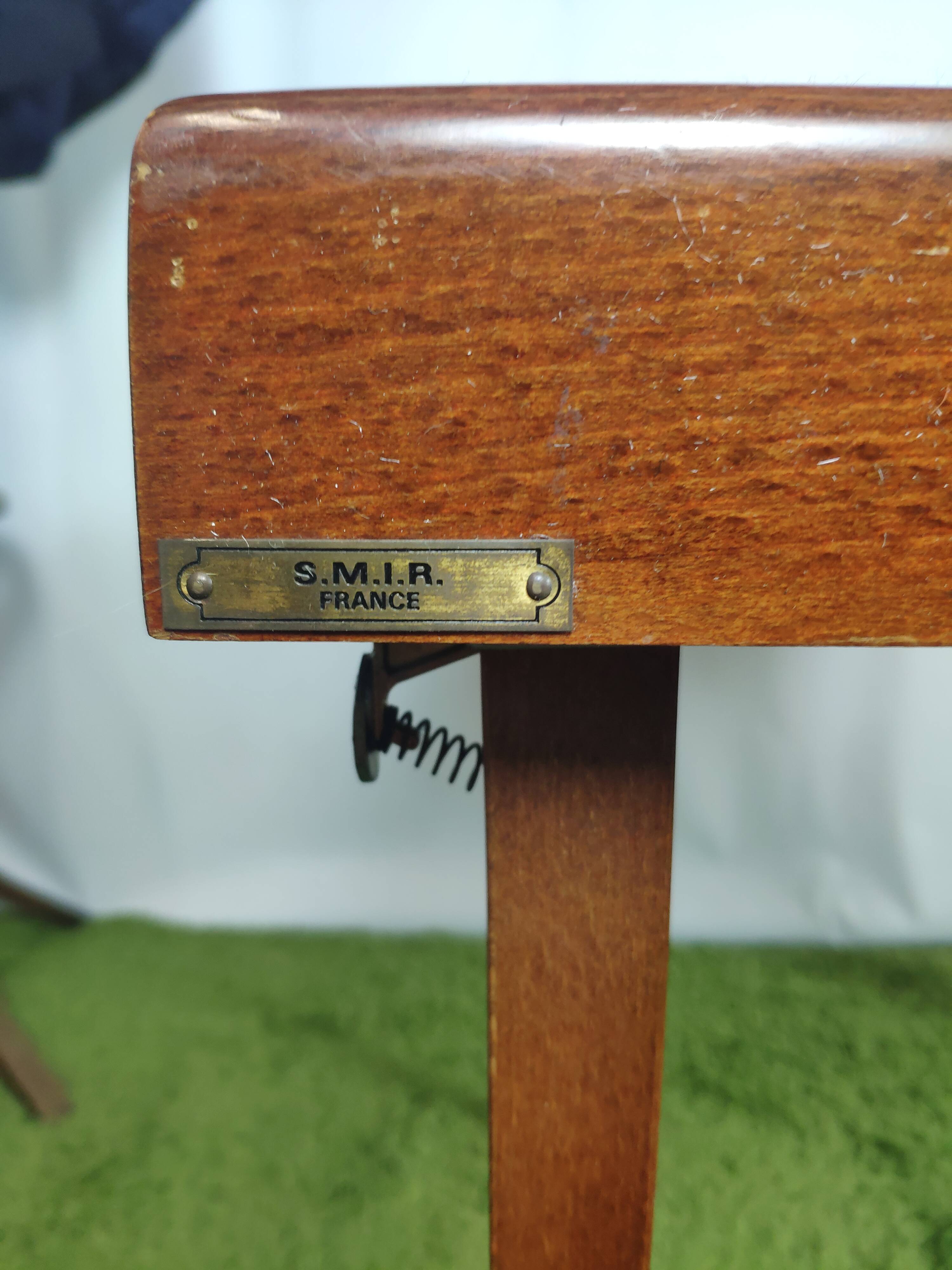 SMIR folding bridge table