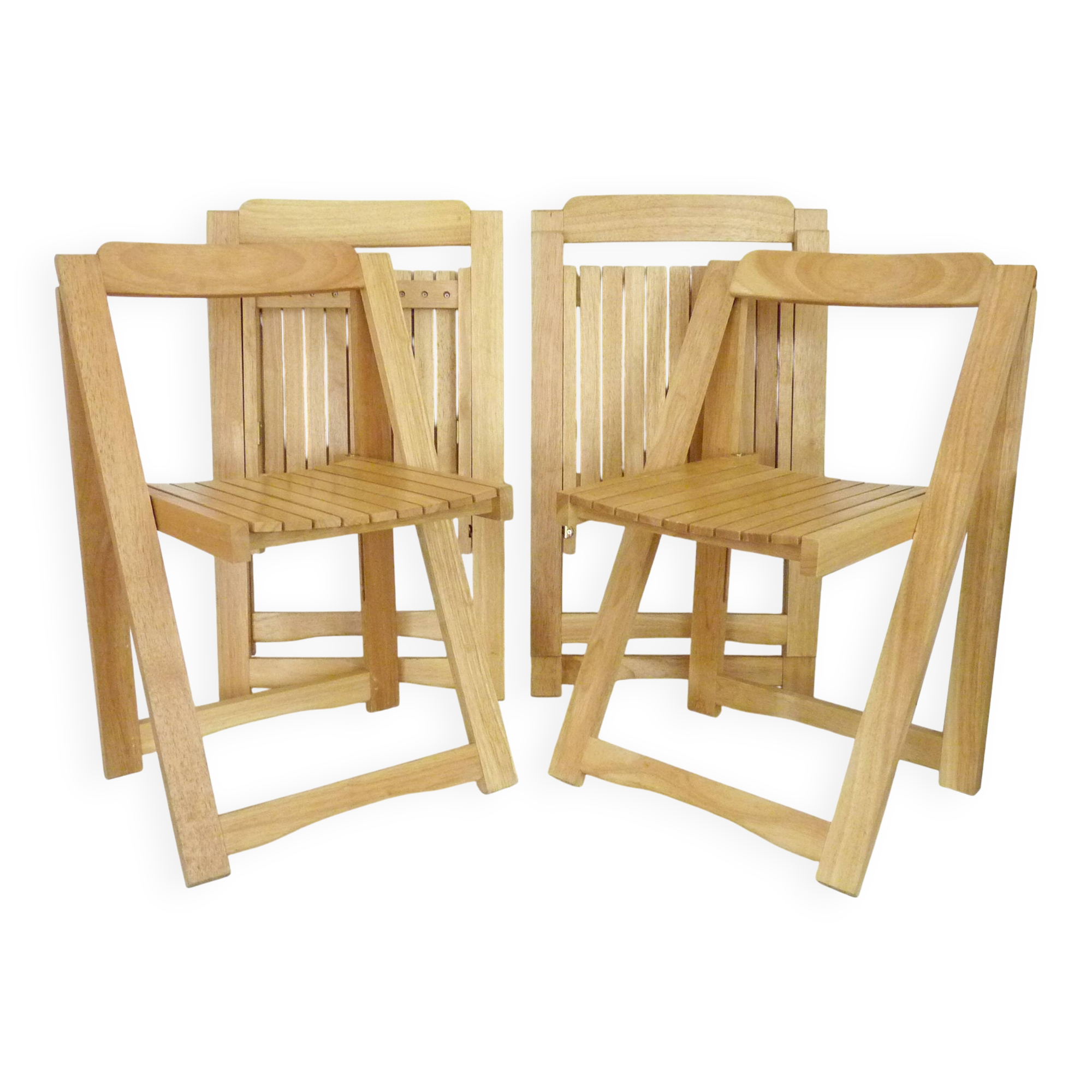Set of 4 Vintage folding chairs in light wood