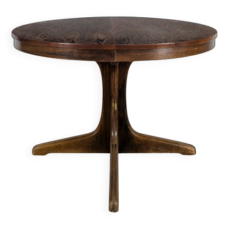 Round teak table with extension