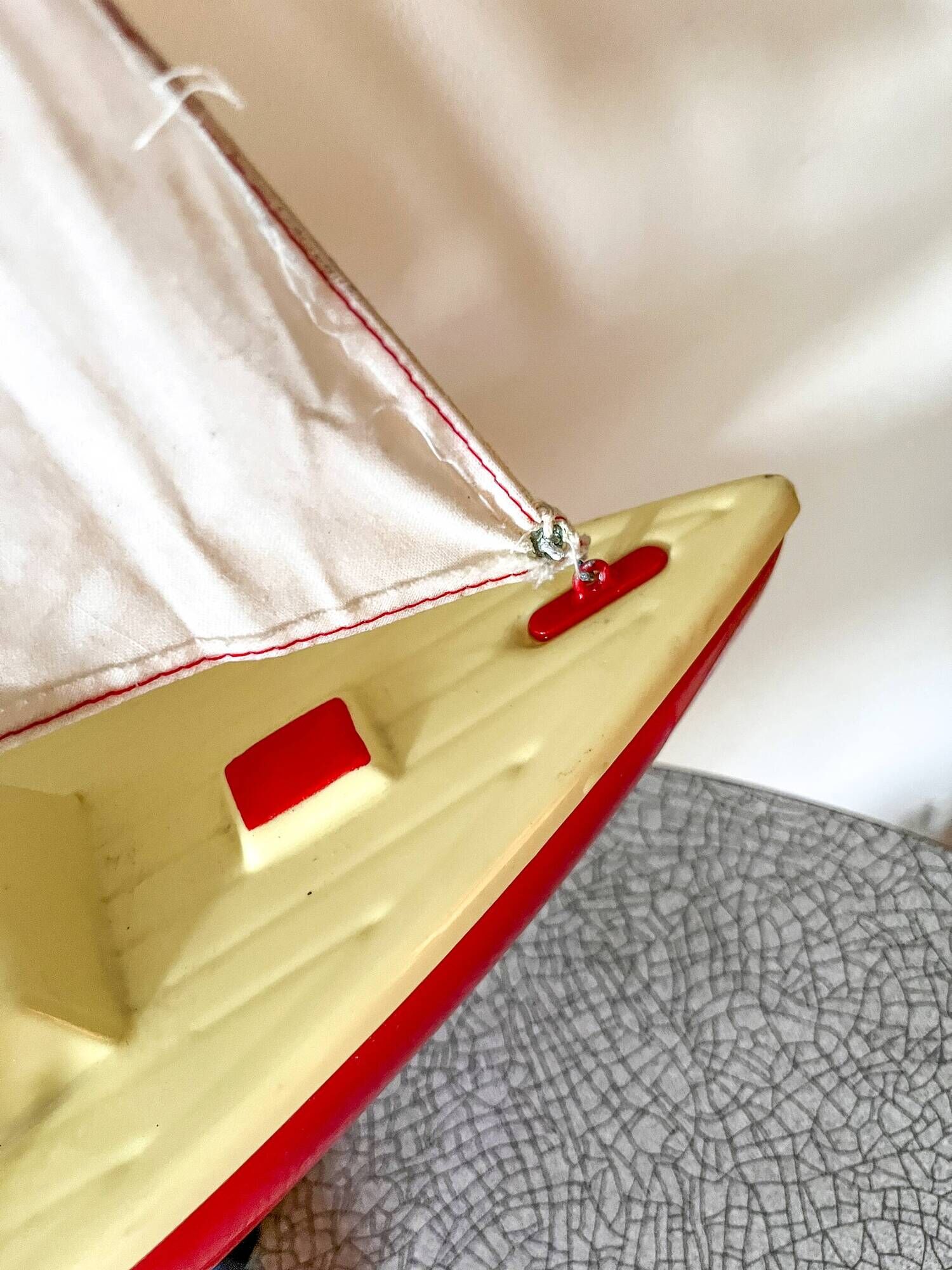 F28 VP50 basin sailboat from the French brand Giraud Sauveur.