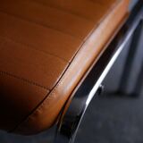 Pair of 70s design chairs