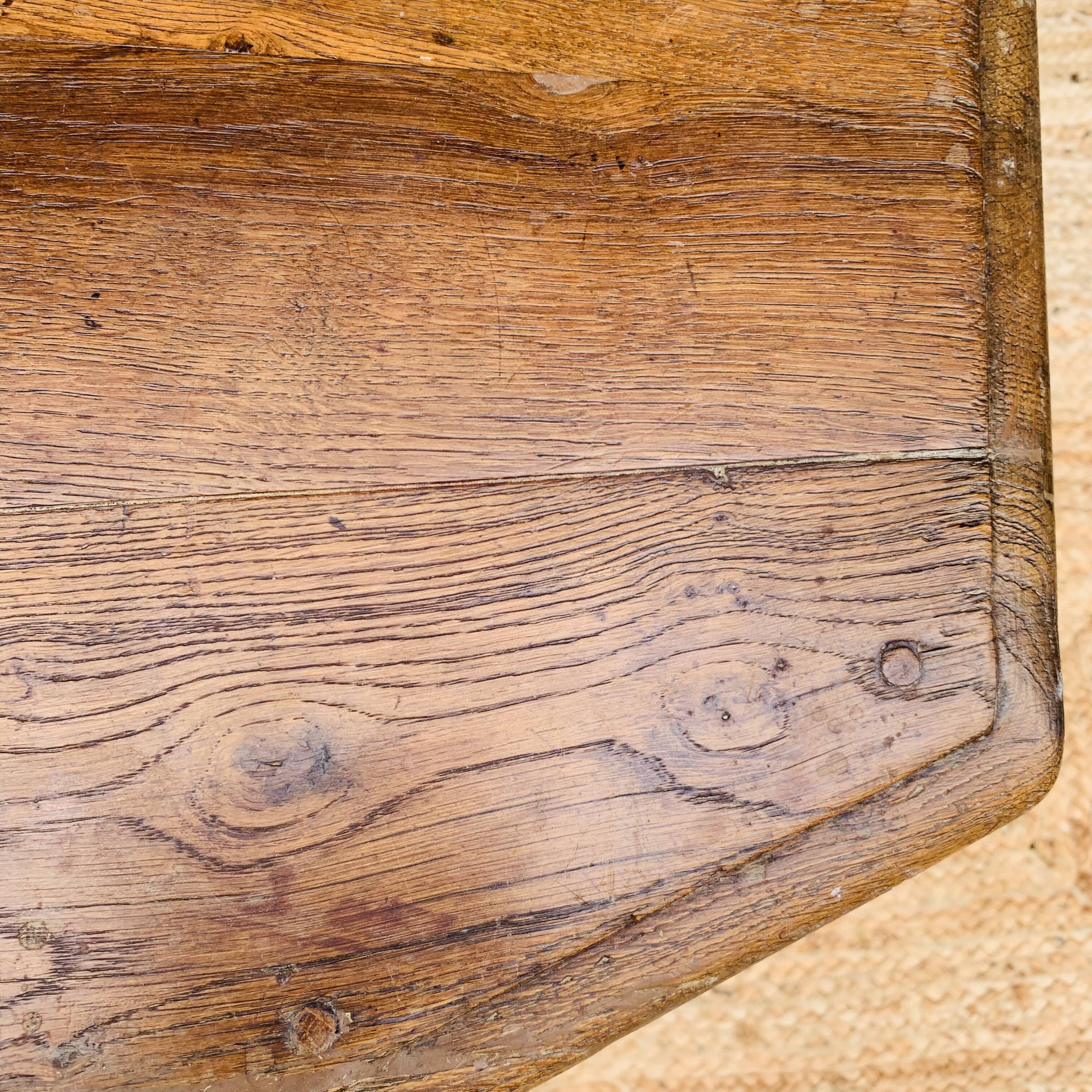 Sellette pentagonal en chêne