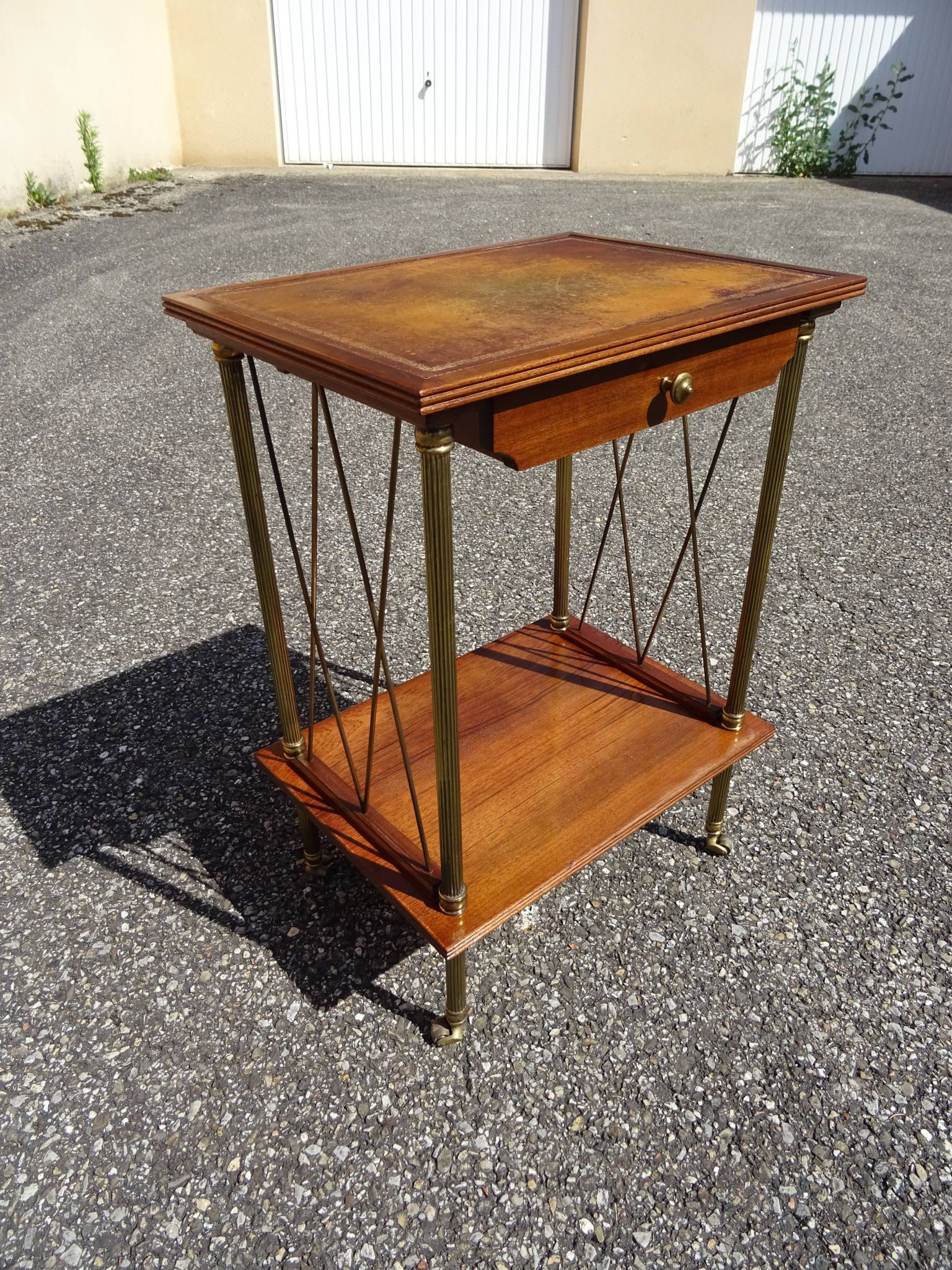 Table d'appoint néo classique bois et laiton an 70