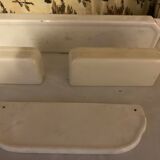 White porcelain bathroom tablet set