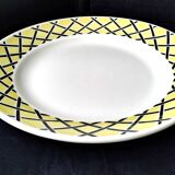 Plat rond semi-creux en faïence de Badonviller