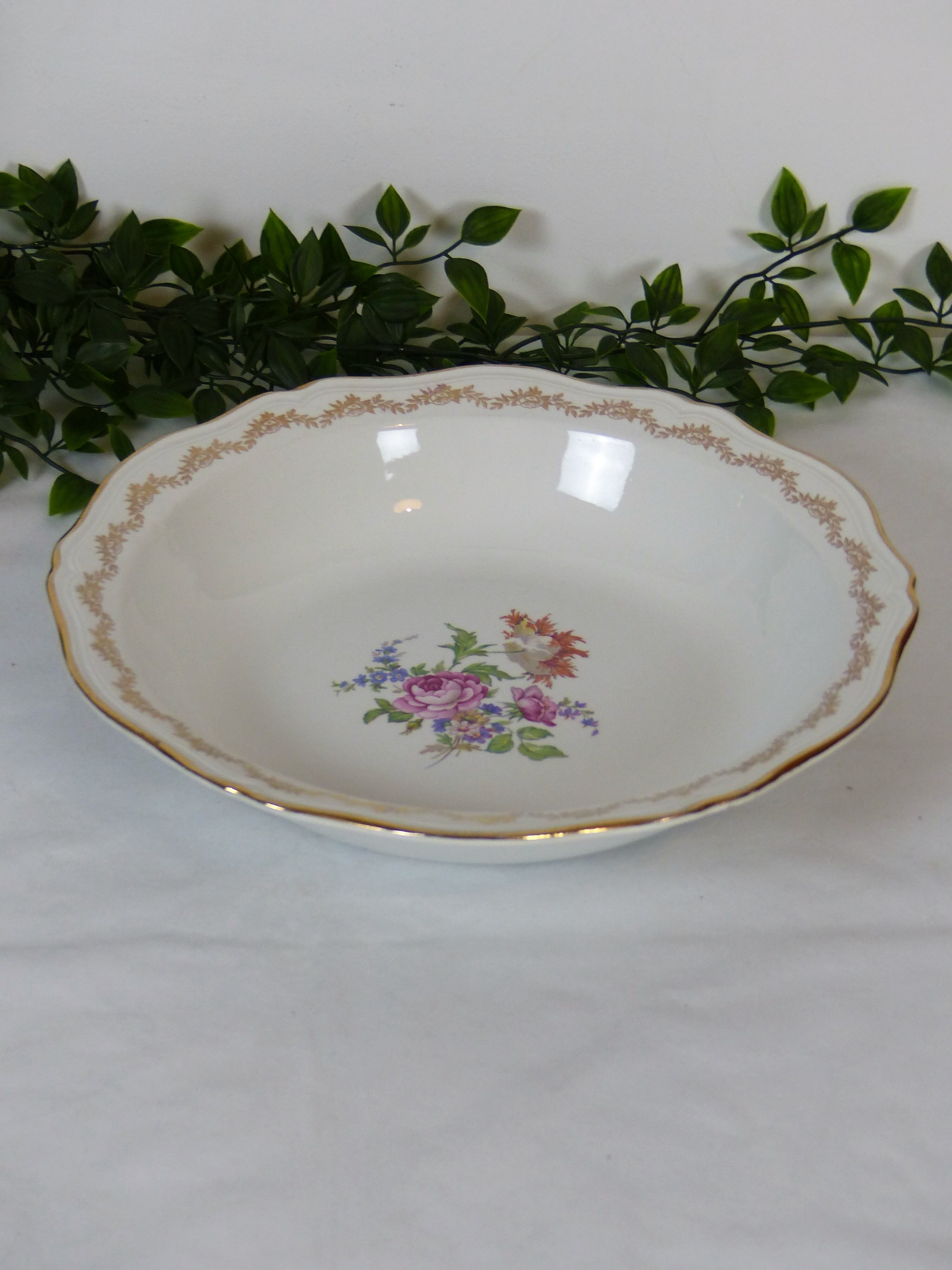 Amandinoise hollow serving dish