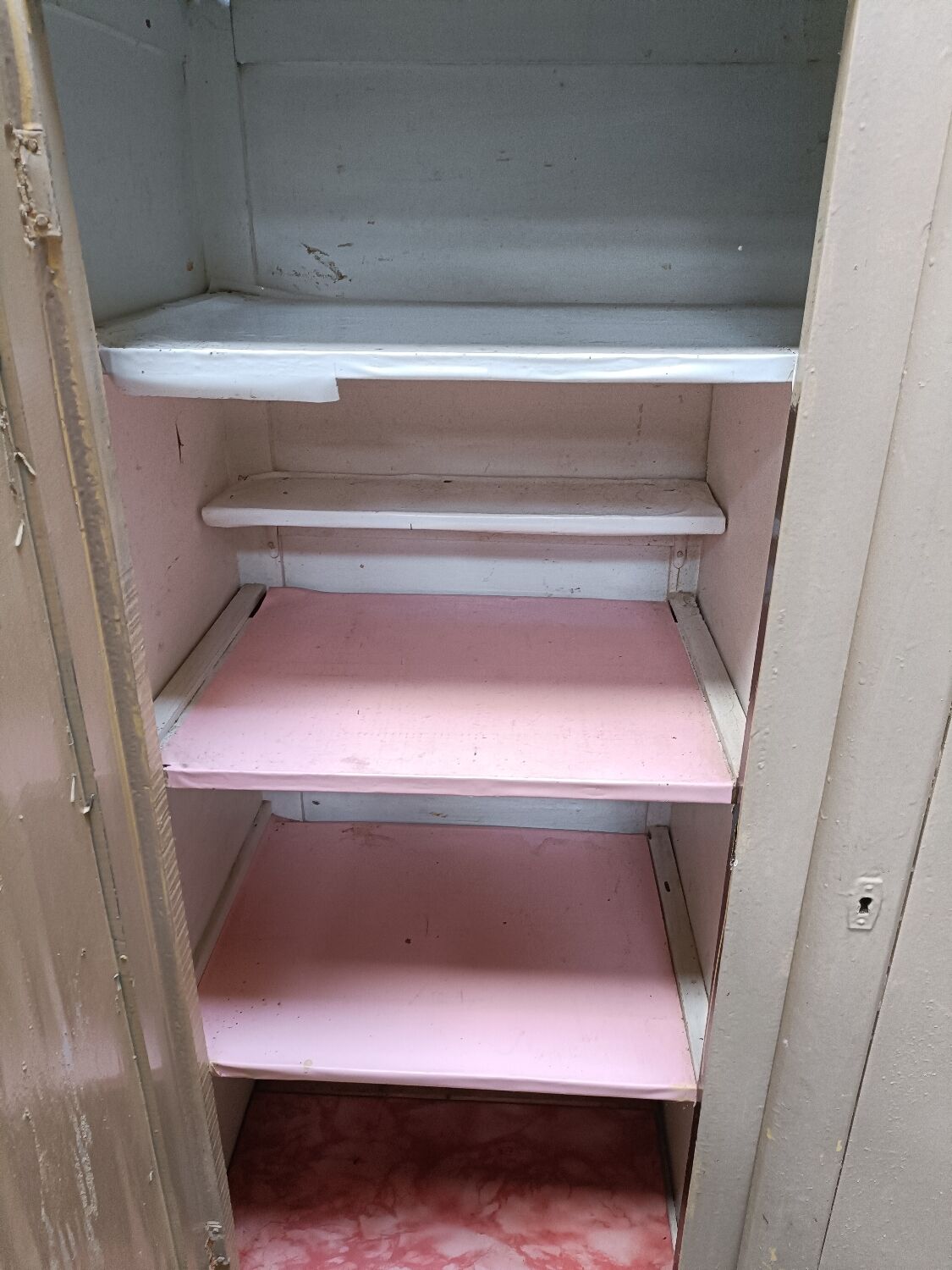 Parisian wardrobe 50s, two doors, 3 drawers, 6 shelves