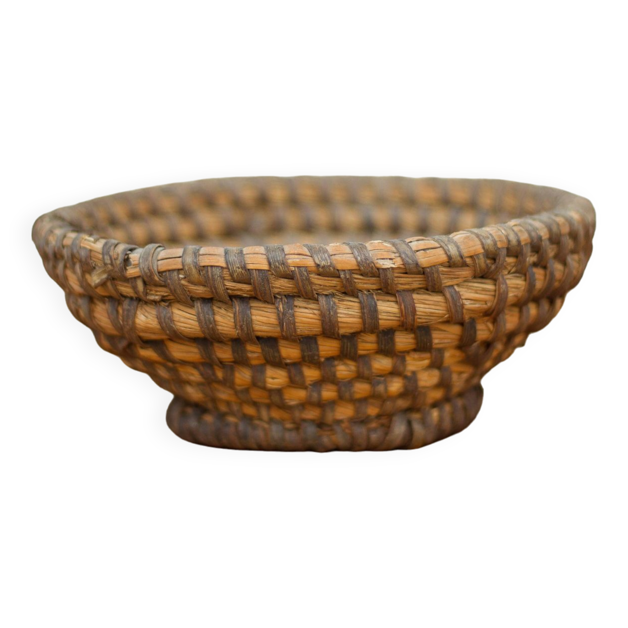 Vintage woven basket, small woven basket, bread basket, banneton