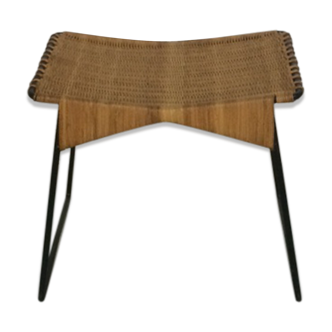 Tabouret repose pied en métal et rotin