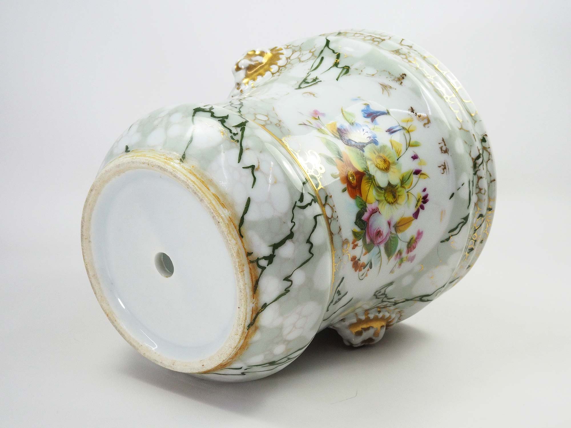 Antique Porcelain planter hand painted with mascarons with lion's head in relief-nineteenth century