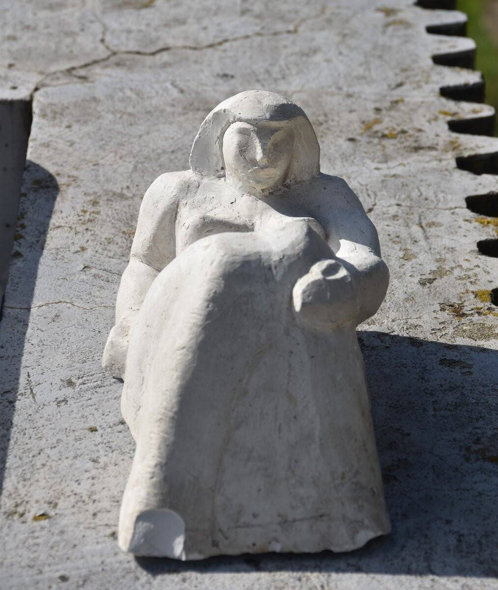 French school (monogrammed MB), Reclining nude woman (circa 1950)