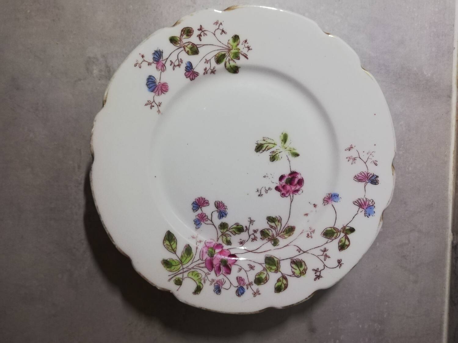 Vintage floral dessert plates
