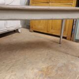 Farm table
