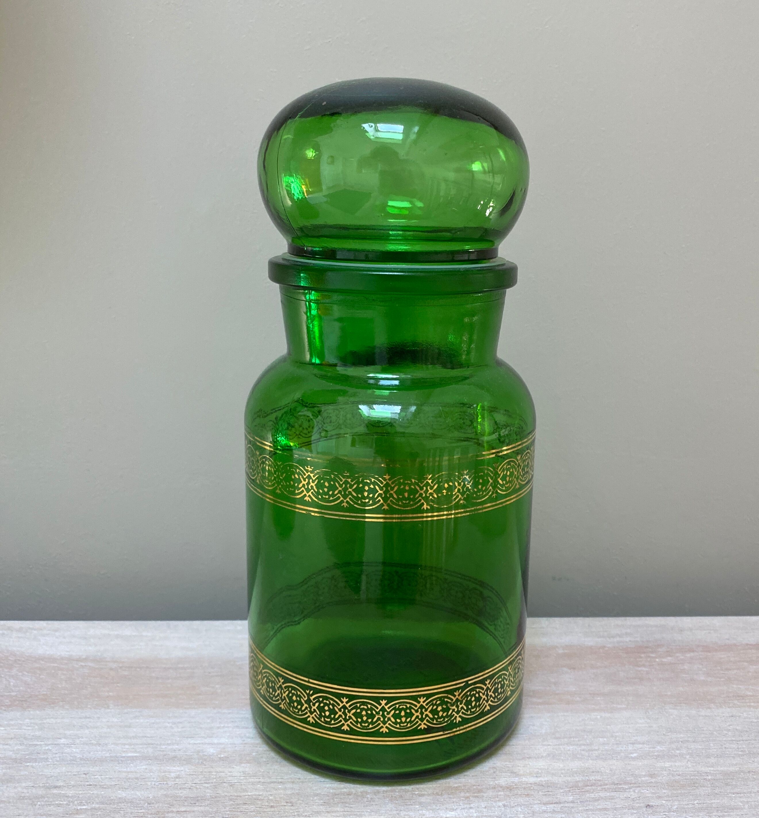 Green pharmacy pot