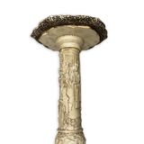 Piédestal chinois sculpté en faux ivoire