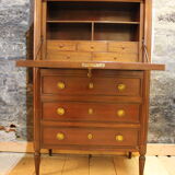 Former secretary on marble