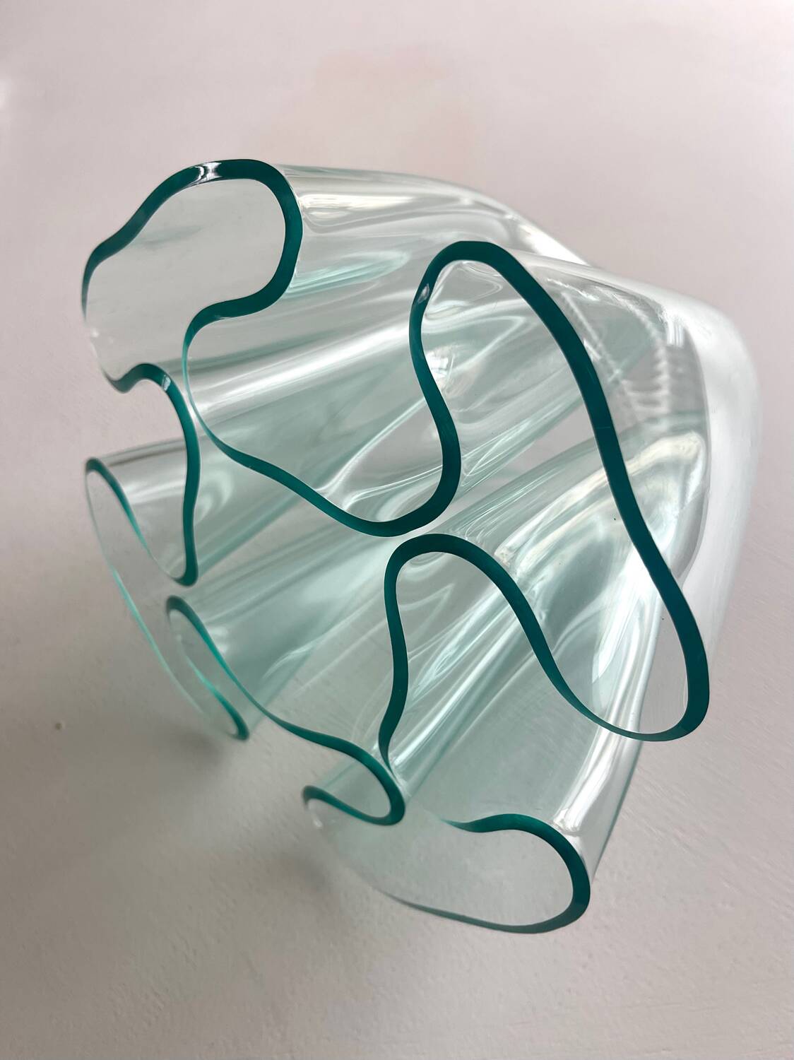 Plexi handkerchief vase 1980