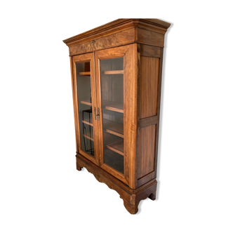 Showcase vessel or bookcase