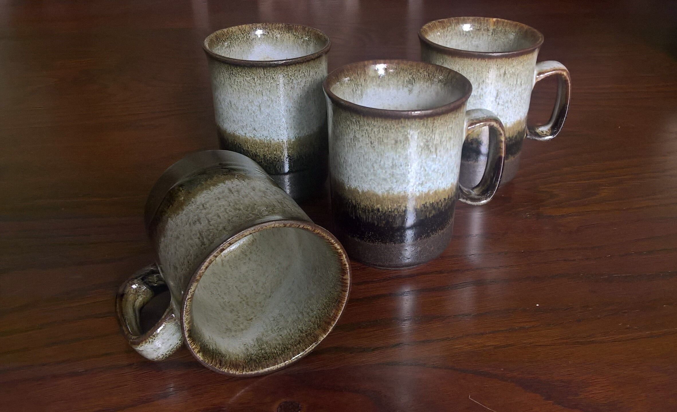 Quatre tasses en grès écossais Dunoon
