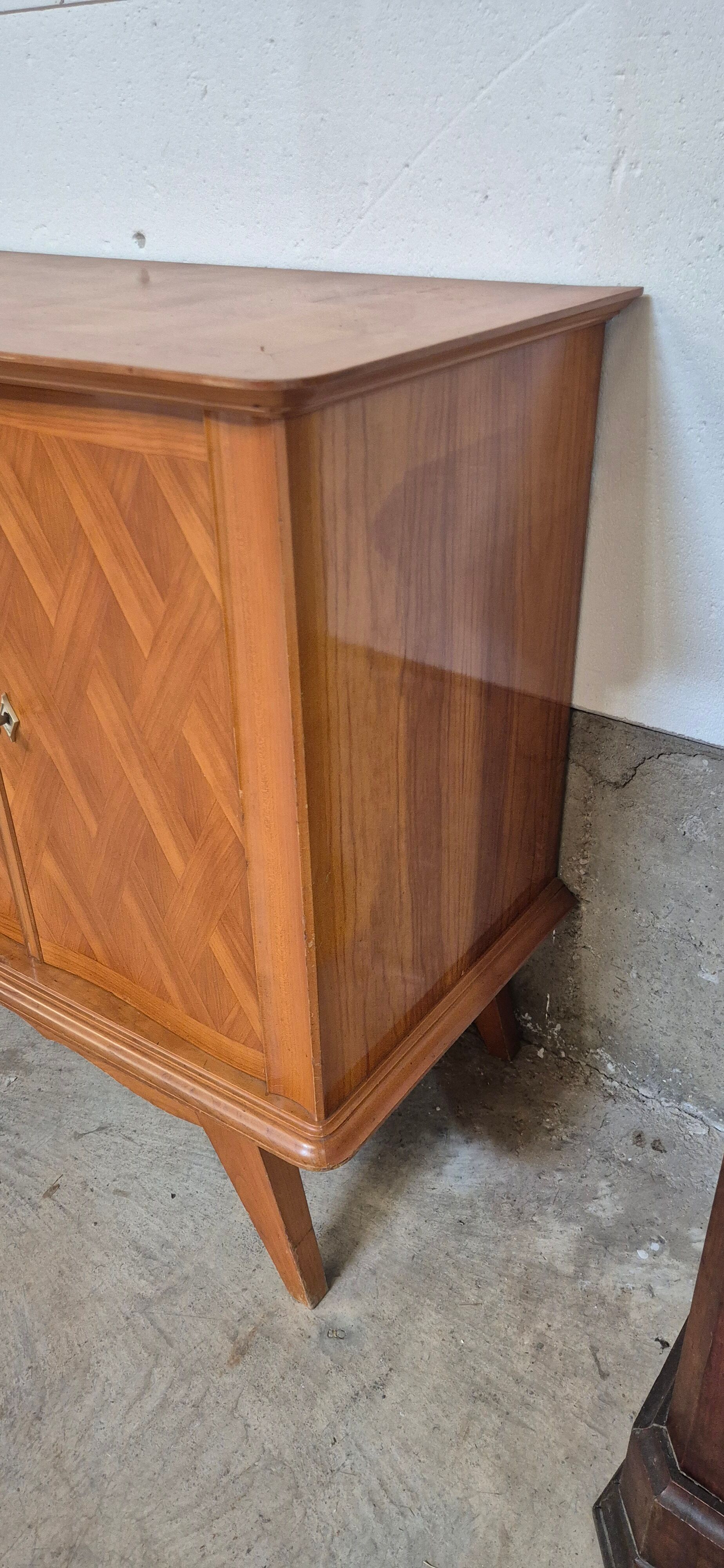 Enfilade 4 portes 1950-1960 pieds compas merisier