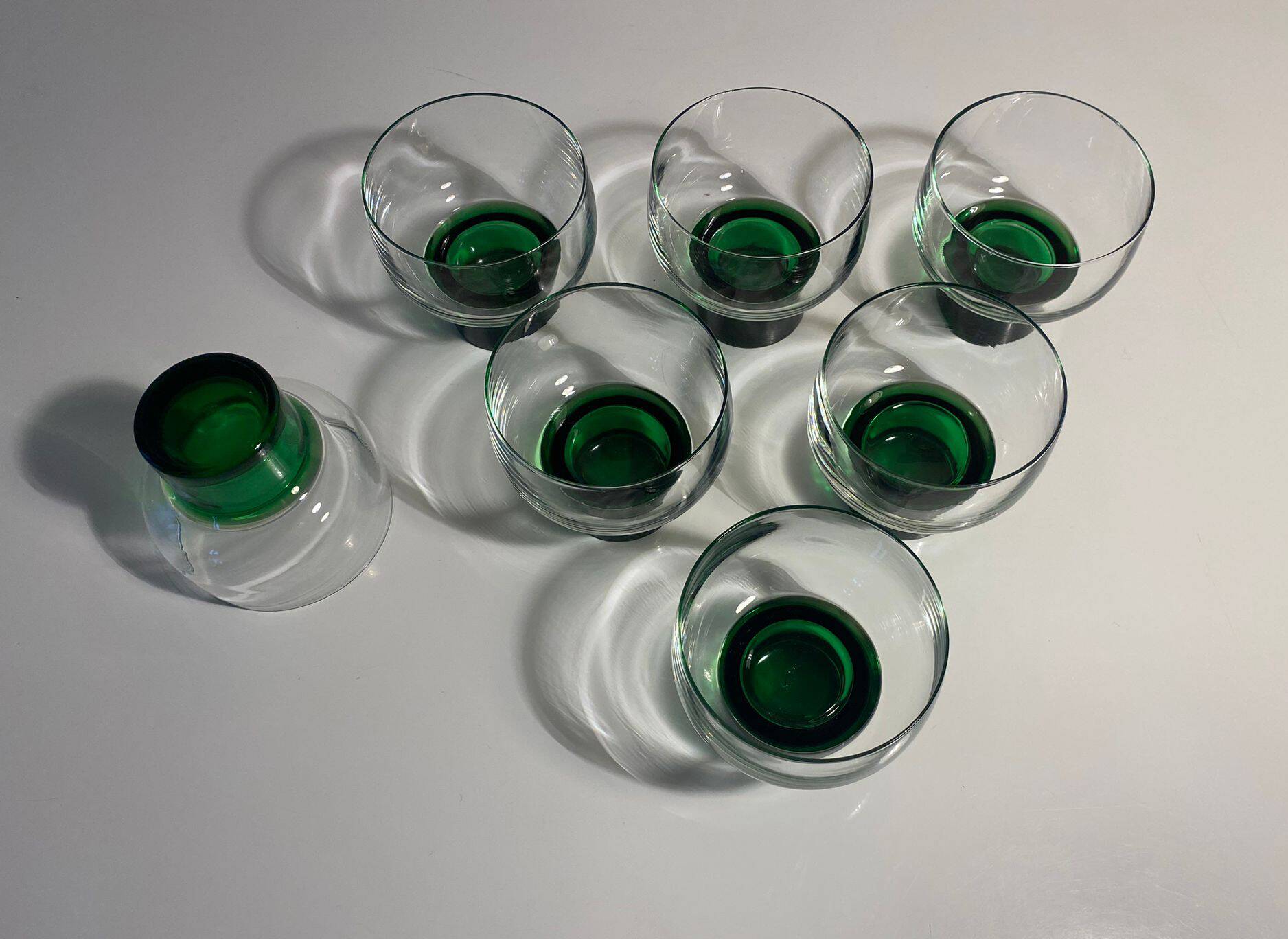 6 glasses or ice cream bowls