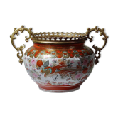Japanese cache-pot in Kutani porcelain and bronze, Meiji period 19th-20th century.