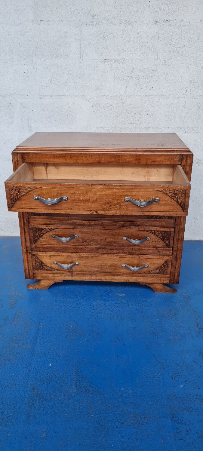 Oak art deco chest of drawers