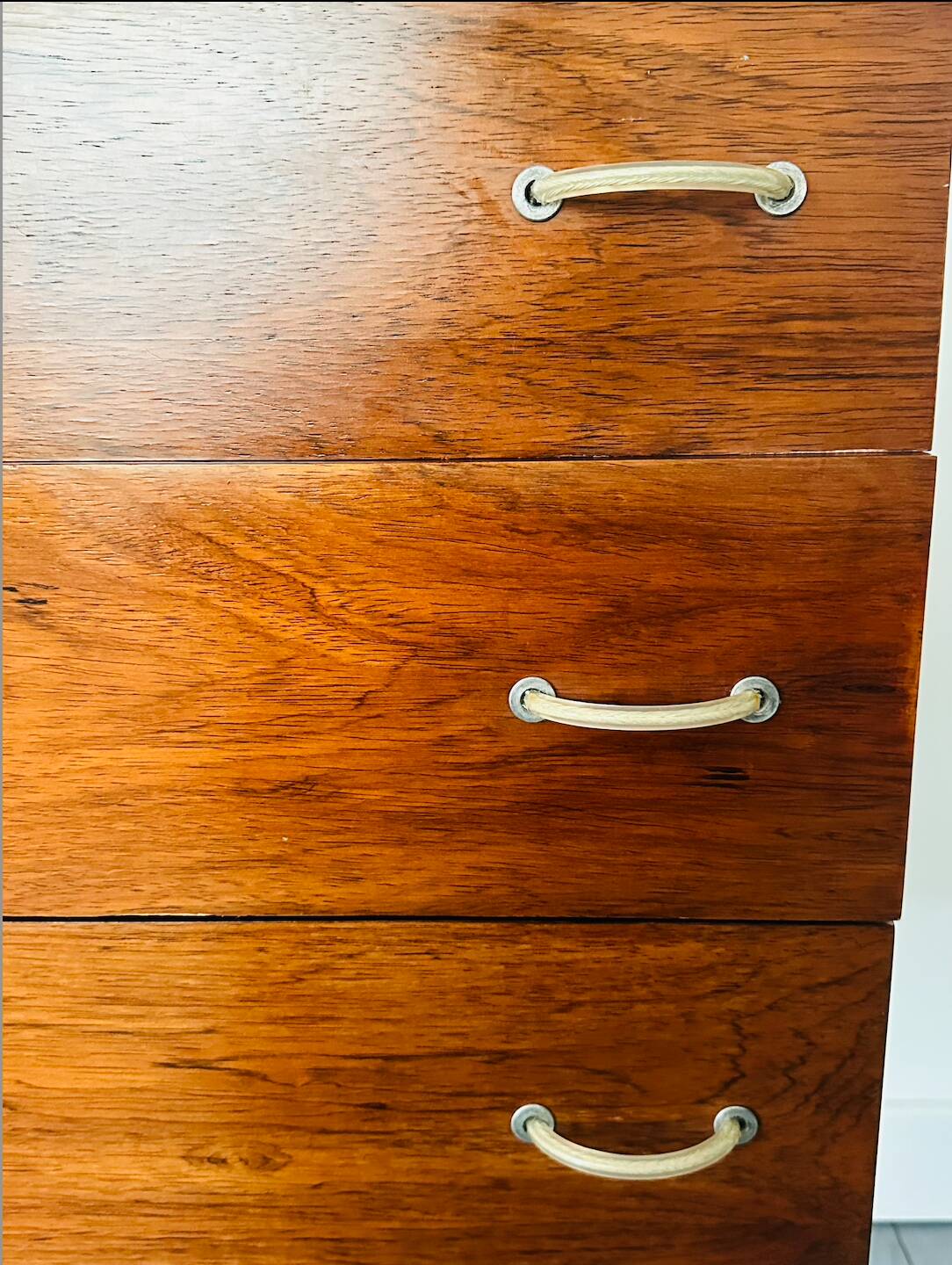 Modular bookshelf George Nelson & Associates OMNI system