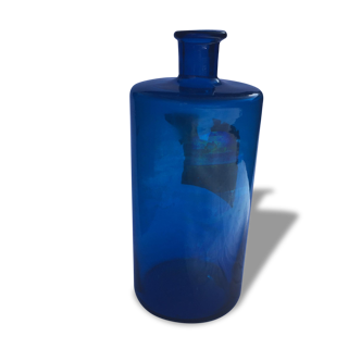 Pharmaceutical bottle