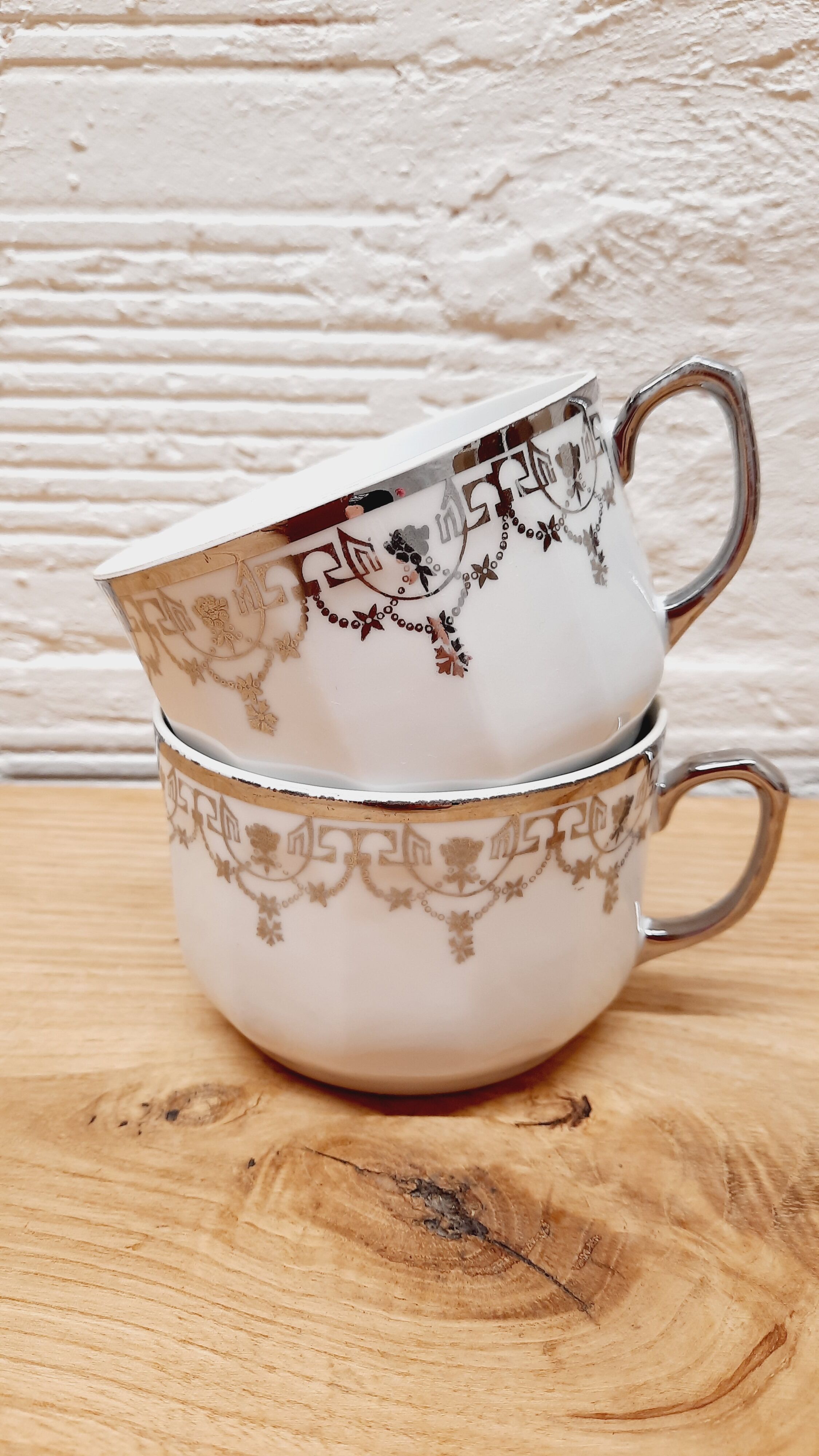 Pair of art deco lunch cups