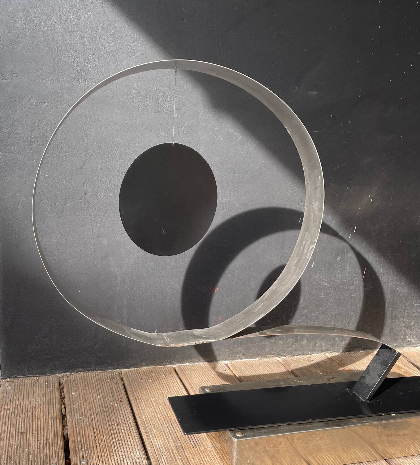 Kinetic mobile sculpture