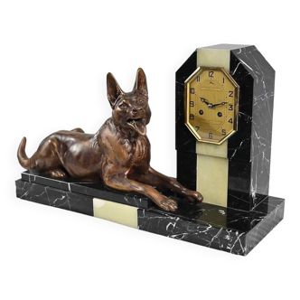 Horloge de cheminée en marbre et sculpture de chien, Art Déco, 1930